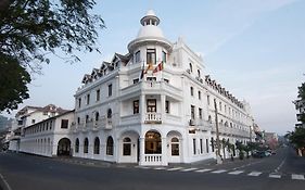 Queen'S Hotel Kandy - 160 Years Of Heritage